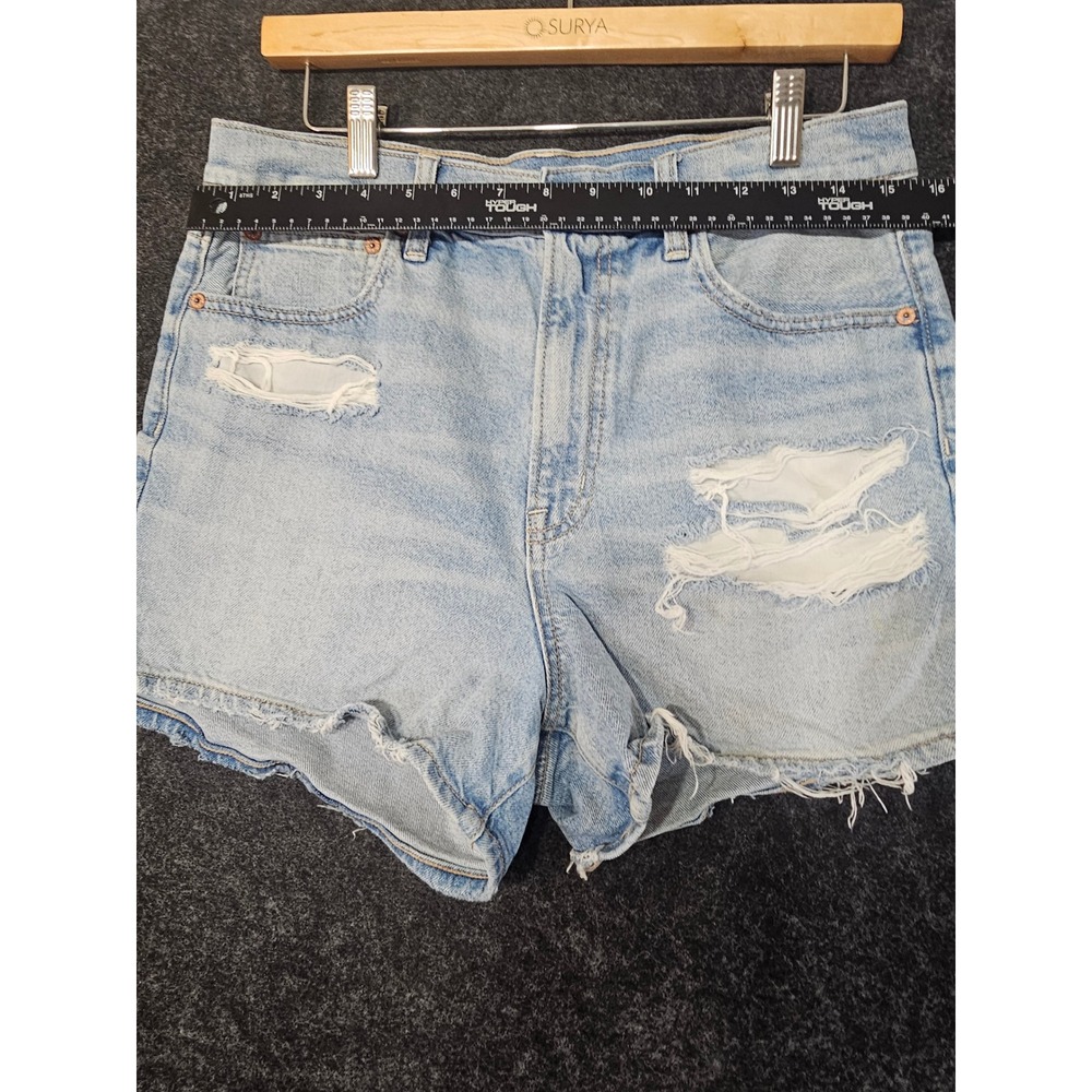 American Eagle 90s Boyfriend Shorts Womens 8 Light Wash Distressed High Rise - Picture 7 of 7